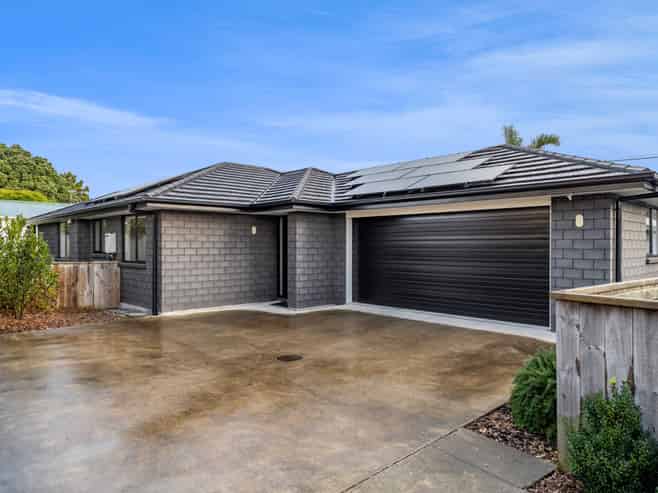 2/1 Roto Street, Westown