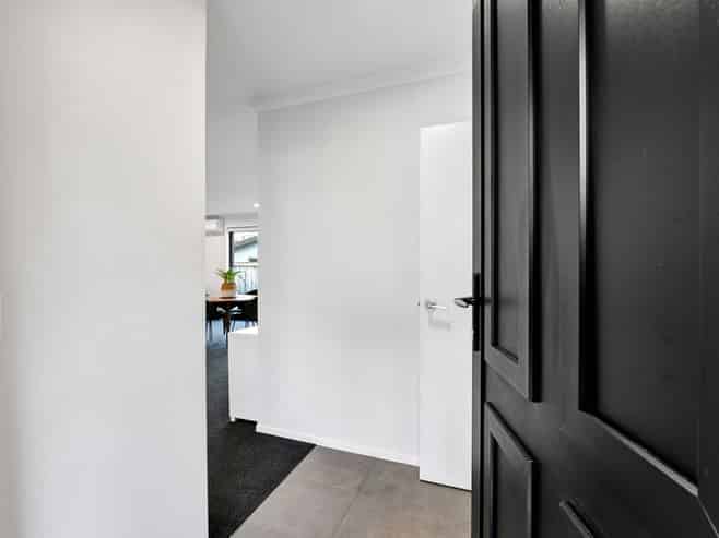 2/1 Roto Street, Westown