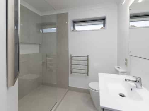 2/335 Main South Road, Hornby