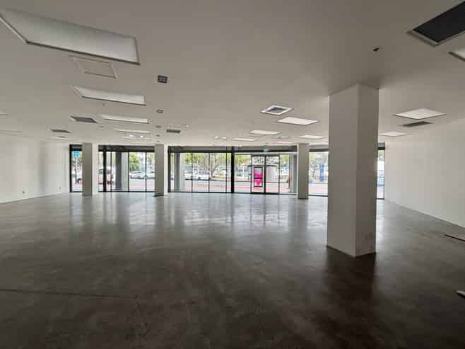 Versatile Viaduct Harbour retail