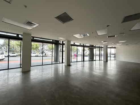 Versatile Viaduct Harbour retail