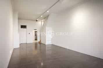 RETAIL FRONTAGE ON BUSY KARANGAHAPE STRIP