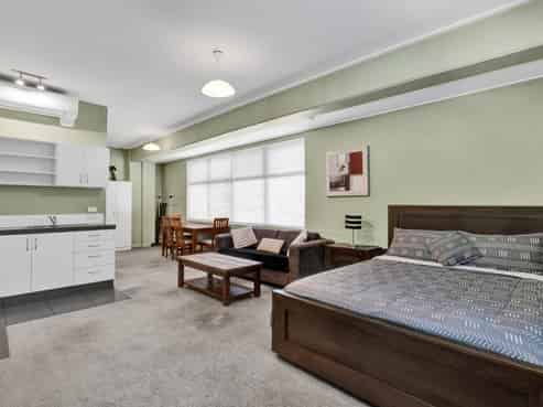 Seven tenants. One smart investment.