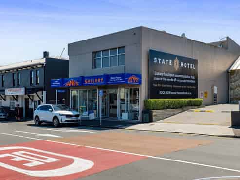 Seven tenants. One smart investment.