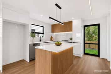 32D Grande Vue Road, Hillpark