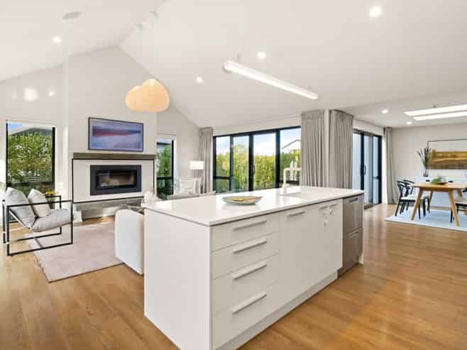 5 Goddard Way, Sawyers Bay