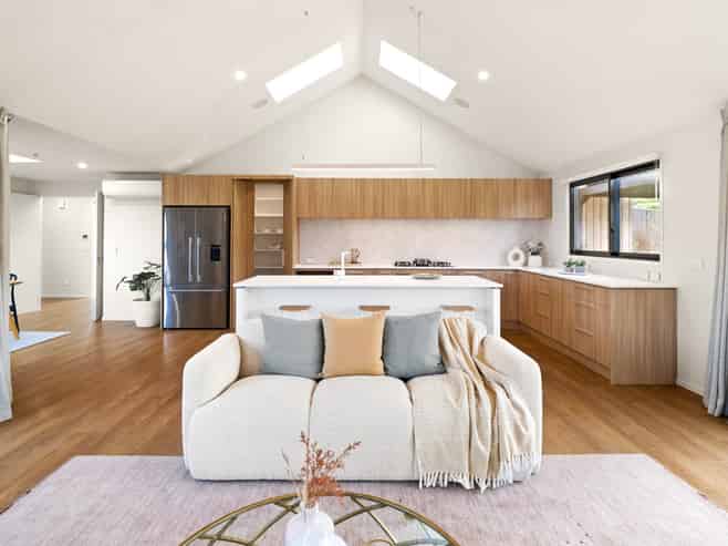 5 Goddard Way, Sawyers Bay