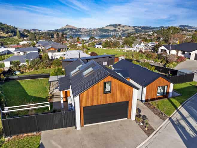 5 Goddard Way, Sawyers Bay