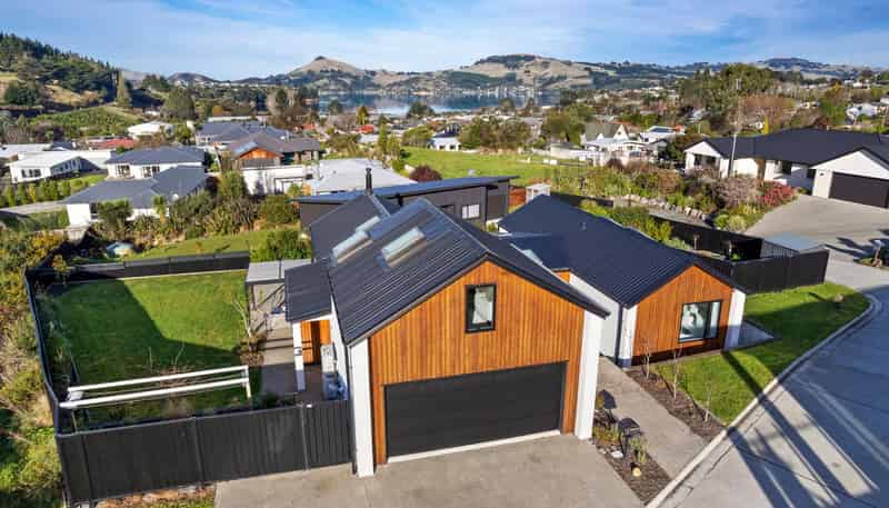 5 Goddard Way, Sawyers Bay