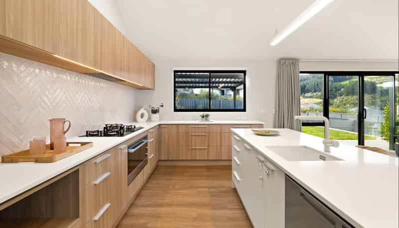 5 Goddard Way, Sawyers Bay