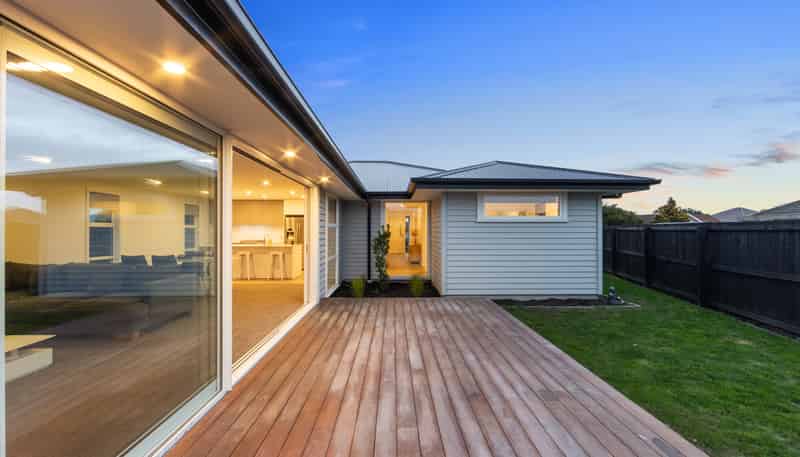 2 Olearia Lane, Woodend