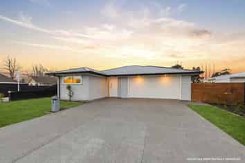 2 Olearia Lane, Woodend