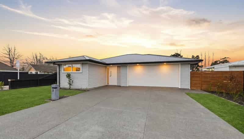 2 Olearia Lane, Woodend