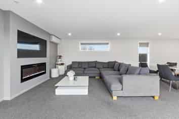 2 Olearia Lane, Woodend