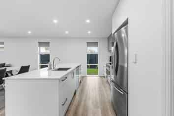 2 Olearia Lane, Woodend