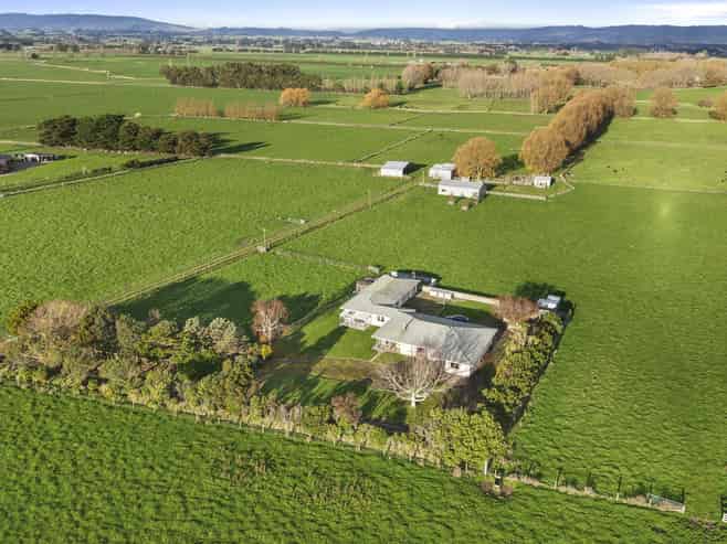 1204 Camerons Line, Aorangi