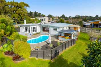 53 Greenhithe Road, Greenhithe