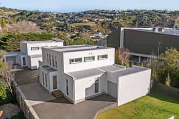 Unit 1/196 Main Road, Redcliffs