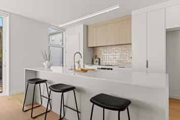 Unit 1/196 Main Road, Redcliffs