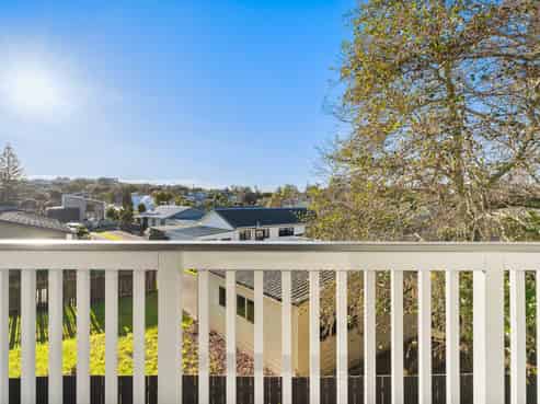 2/35 Bay Street, Red Beach