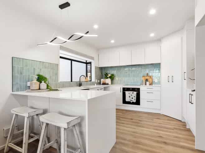2/35 Bay Street, Red Beach
