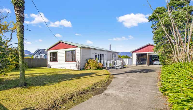 10 Stout Street, Westport