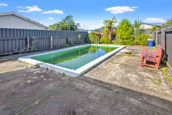 10 Stout Street, Westport