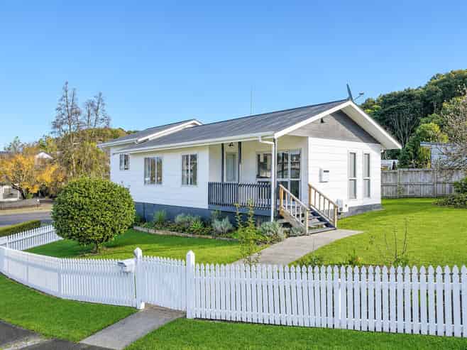 1 Birch Hill Place, Dinsdale