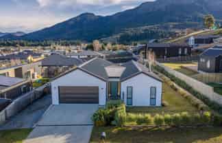 9 Magpie Place, Lake Hawea