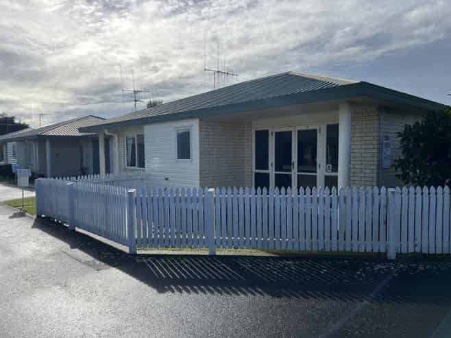 1/113 Cobham Drive, Hamilton East