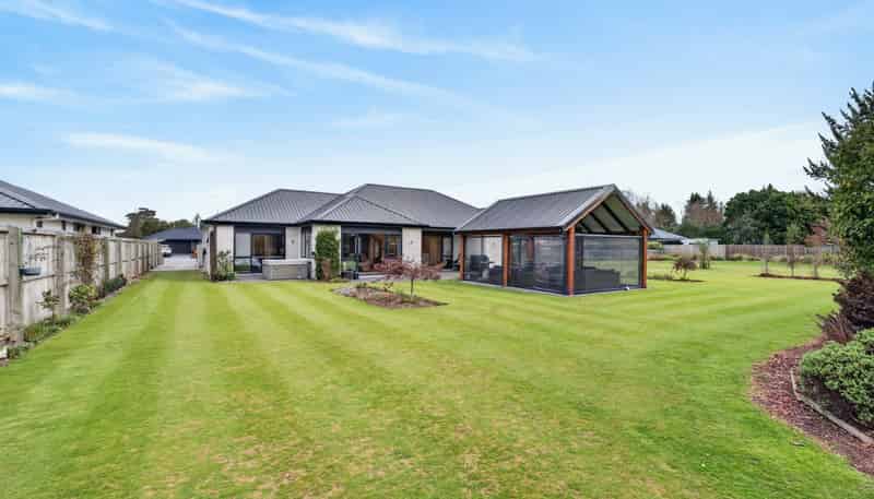62 Graeme Foote Street, Darfield