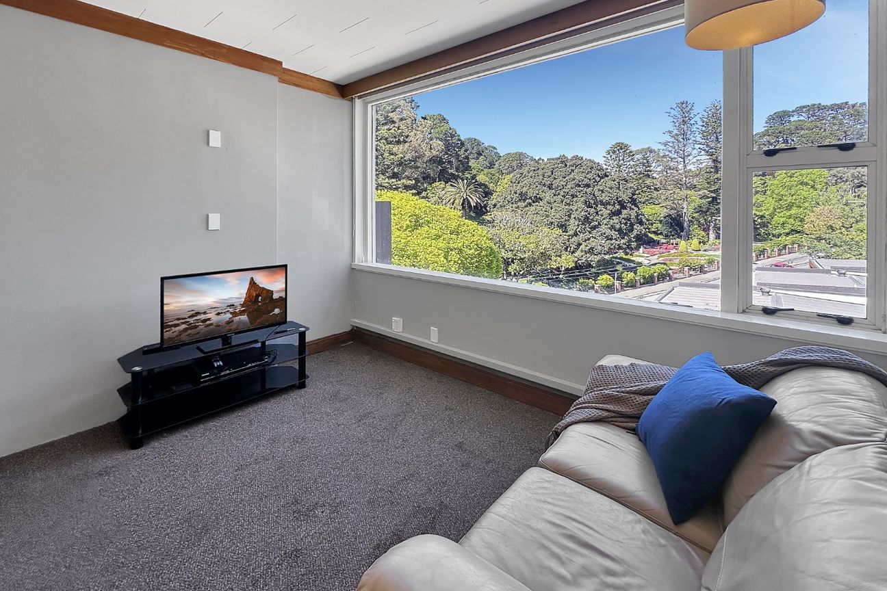 Welcome to Sharella Living - Vista 4