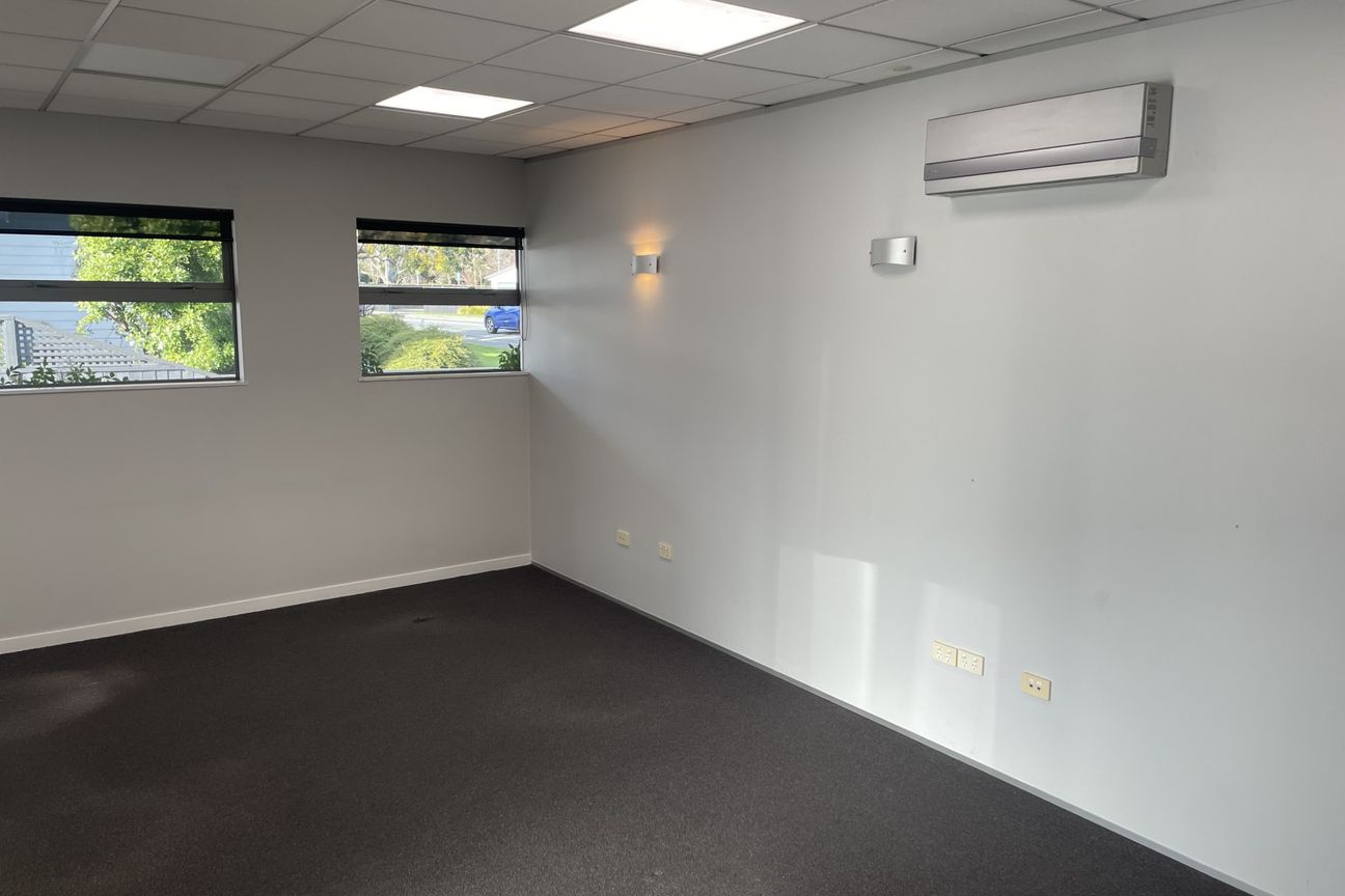 Ground Floor Commercial Space - 20 Oxford Street - Widok 6