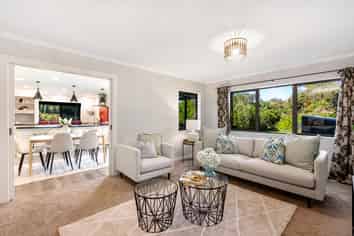 21 McEwen Crescent, Riverstone Terraces
