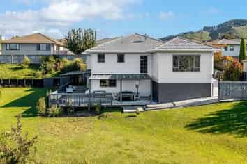 21 McEwen Crescent, Riverstone Terraces