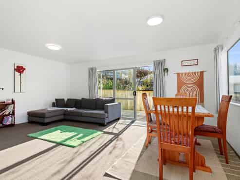 8 Hastings Grove, Wainuiomata