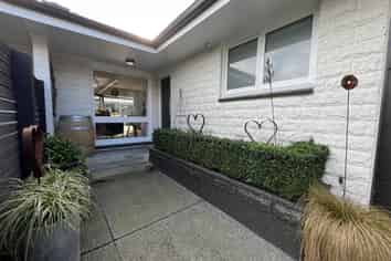 2/46 Thornycroft St, Fendalton
