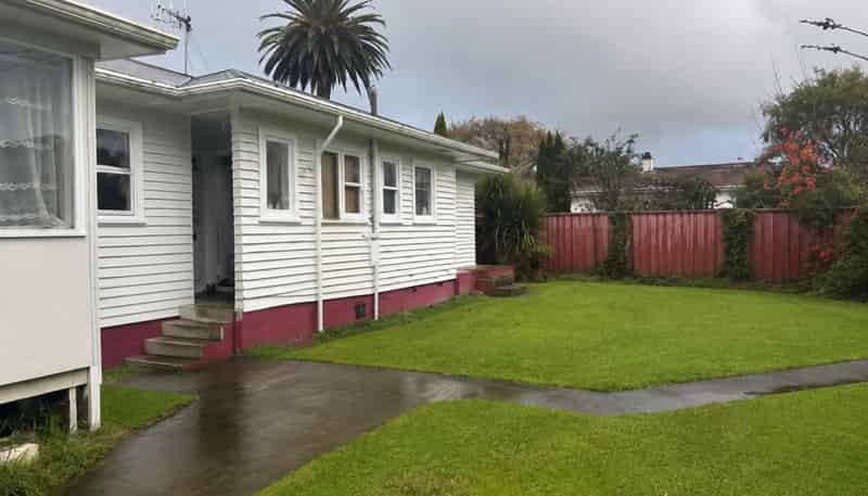 89 Queenwood Road, Levin