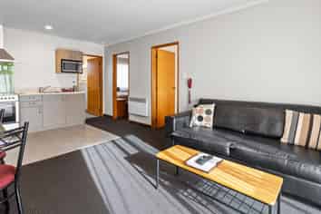 Admiral Court Motel — Leasehold Motel Opportunity