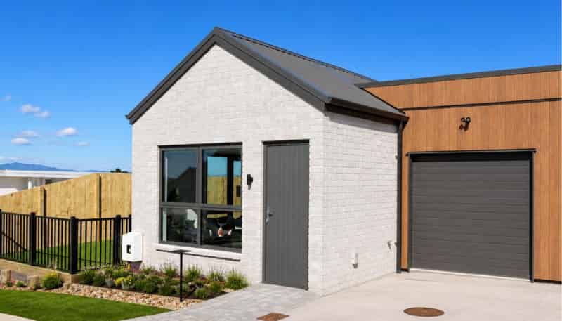 2/3 Waruhia Crescent, Rototuna North