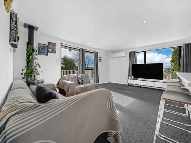 18 Pitcher Place, Glen Eden