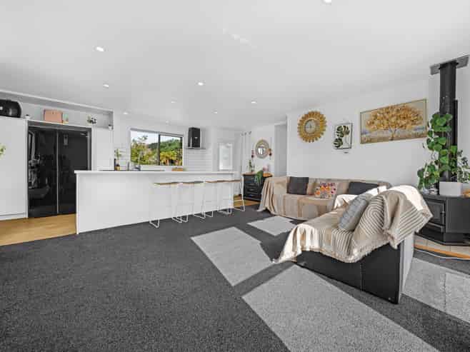 18 Pitcher Place, Glen Eden