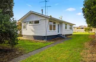 108 Te Rangitautahanga Road, Turangi
