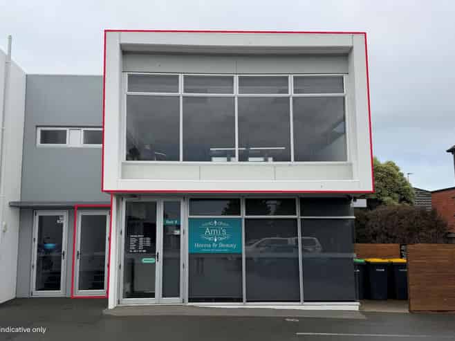 Furnished office with on site car park