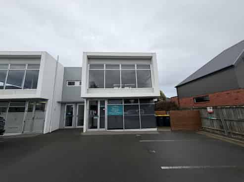 Furnished office with on site car park