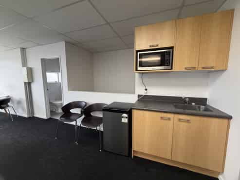 Furnished office with on site car park