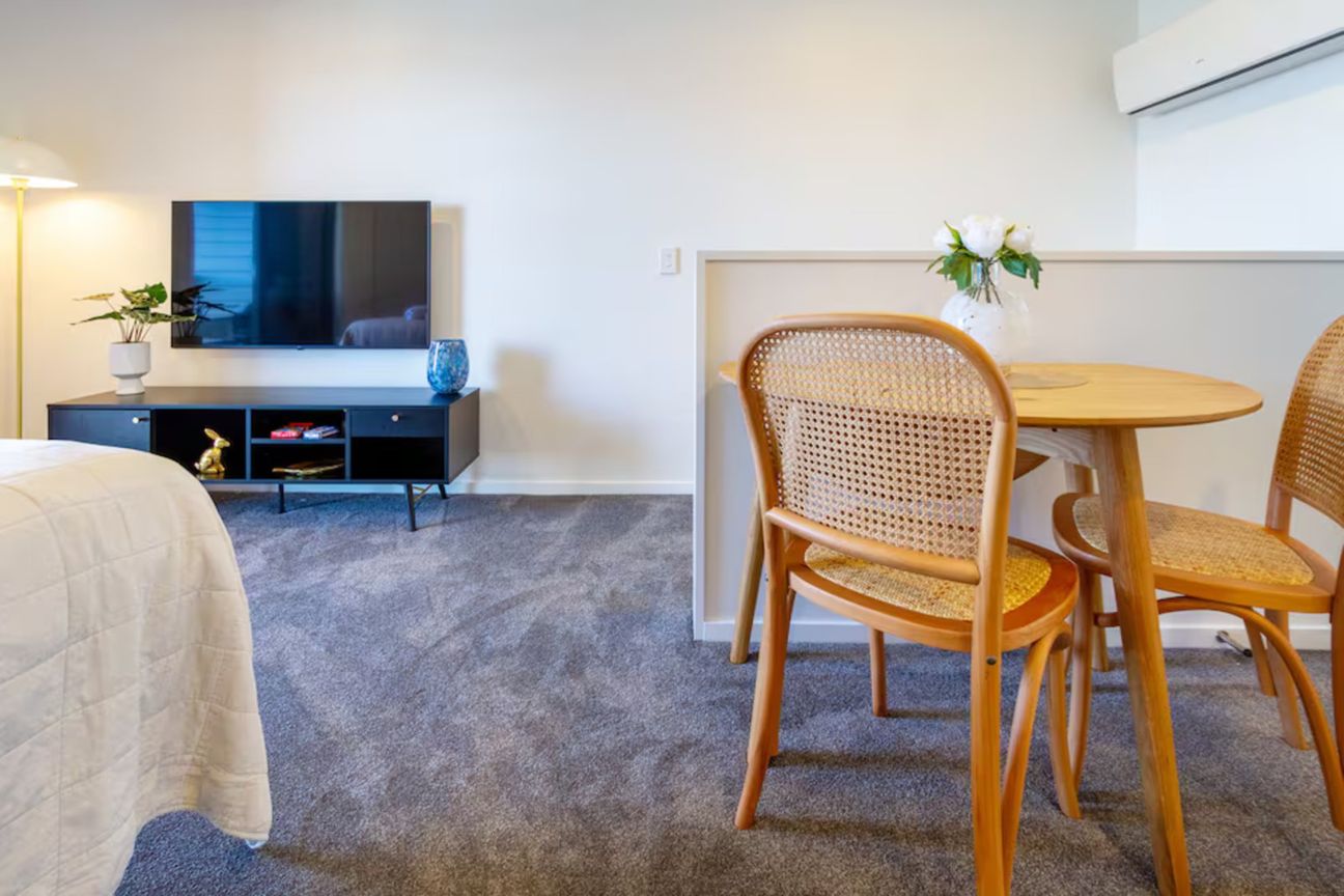 Fully Furnished Dual-Key Investment - Bild 2