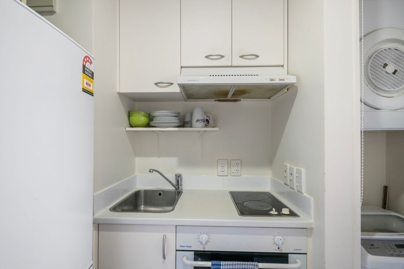 Prime Opportunity - Modern Studio - Mehr