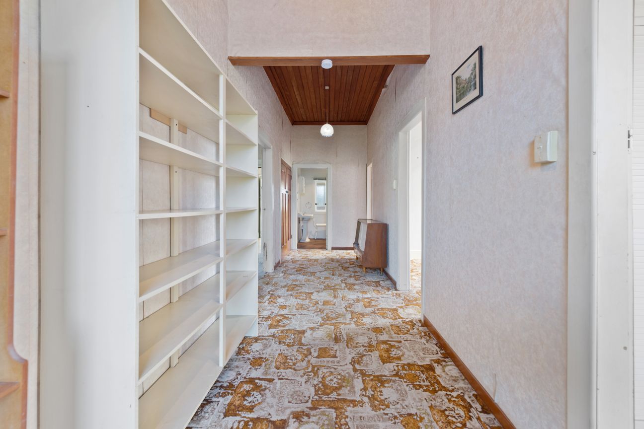 Refresh this solid family home. - Widok 4