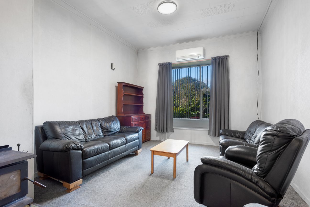 Refresh this solid family home. - Więcej